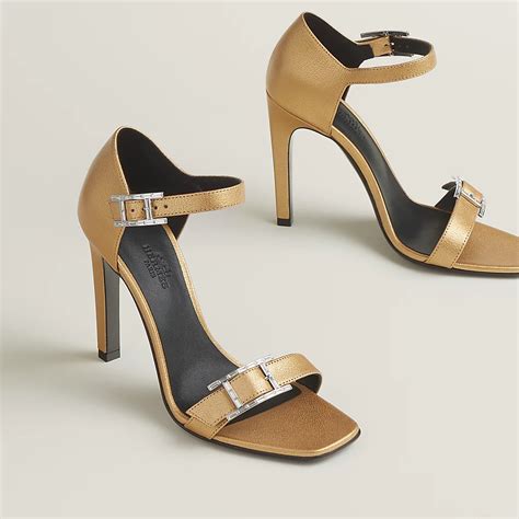 Judy 105 sandal .